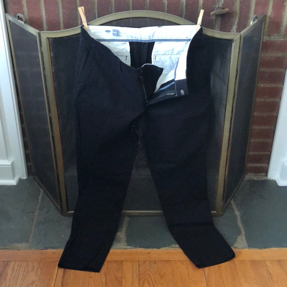 Old Navy signature khaki pants